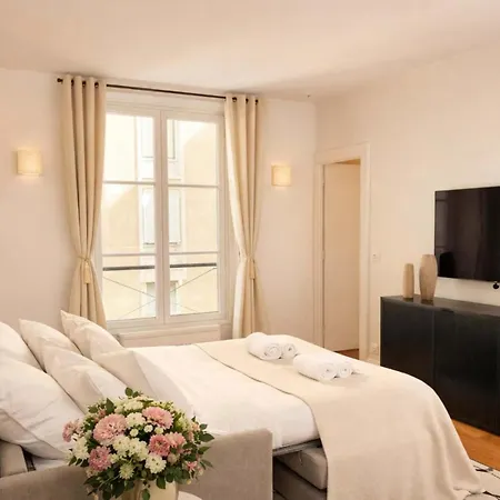 Stunning Jardin Du Luxembourg With Lift Apartmán